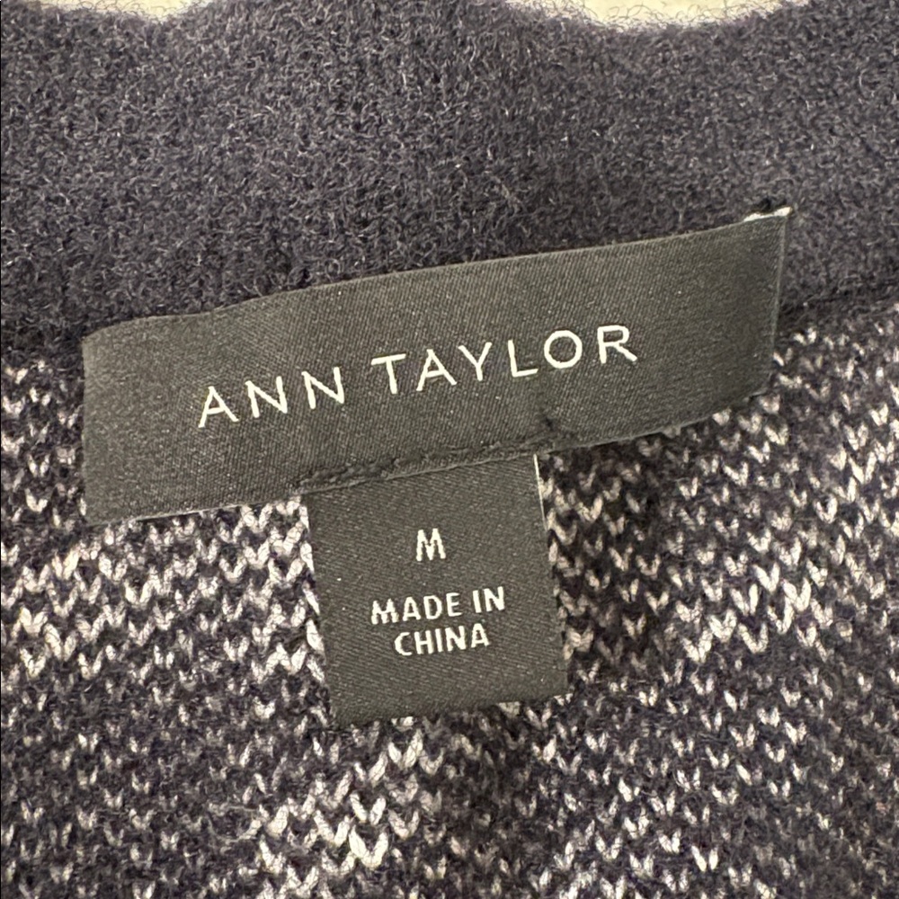 Ann Taylor houndstooth cardigan size M - Picture 2 of 2